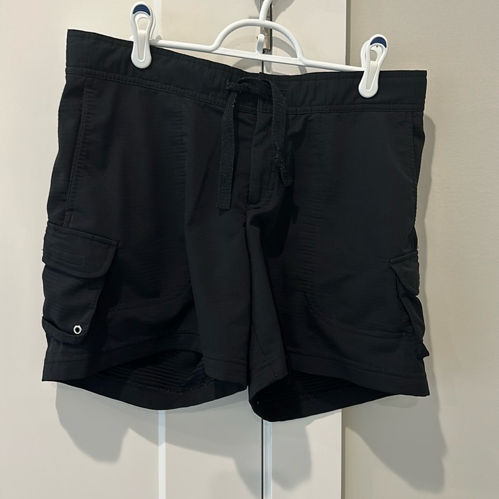 Nike Sphere Women’s Black Shorts.  Size 8-10